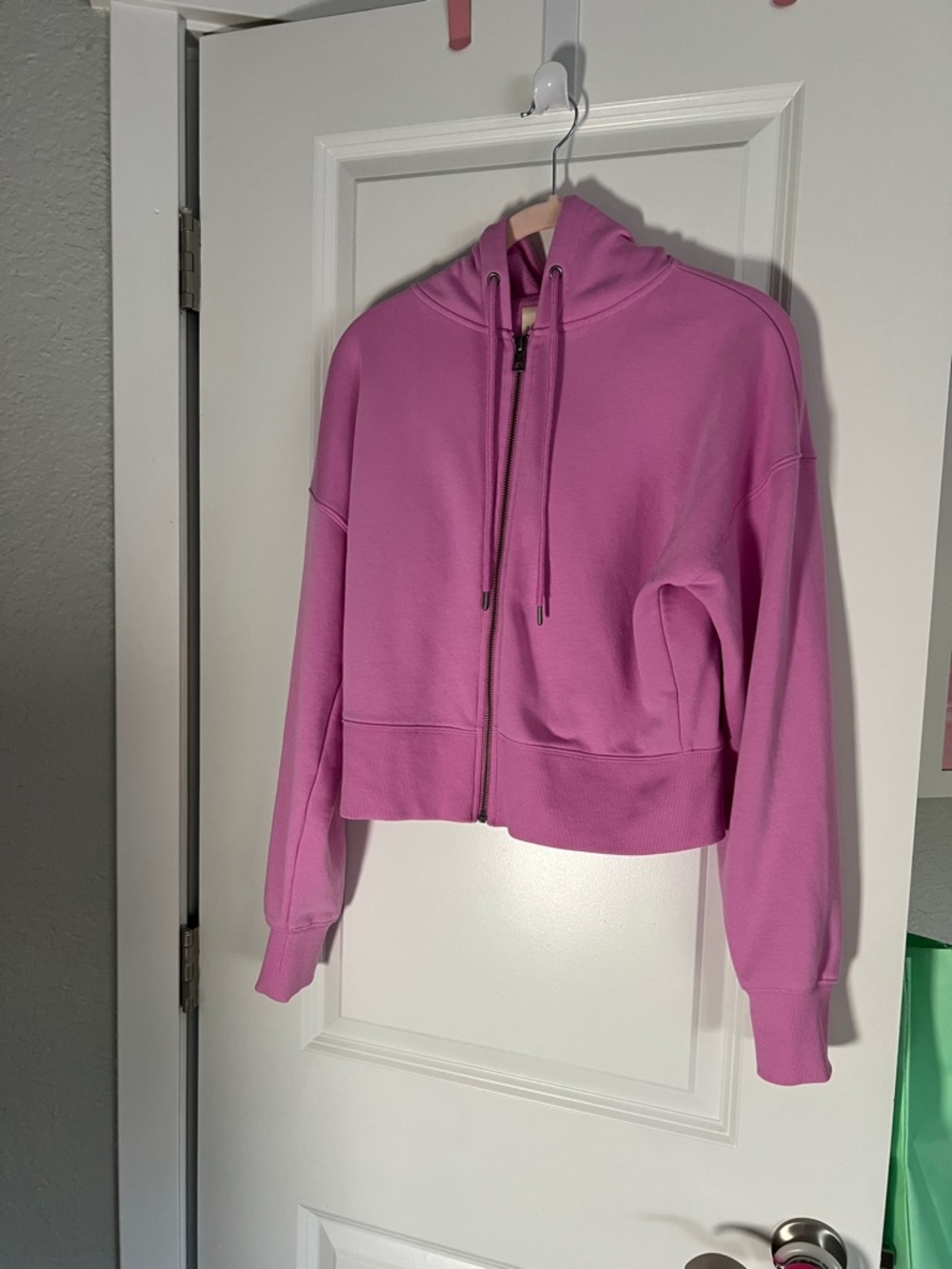 Universal Thread Hoodie 🏋️‍♀️🏝️